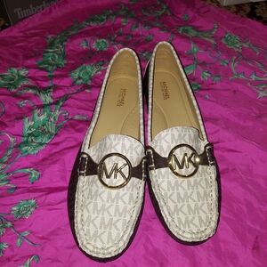Michael Kors Signature Cream and Brown Loafers